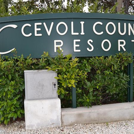 Cevoli Country Resort Lari Kültér fotó