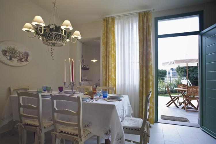 Cevoli Country Resort Lari Kültér fotó