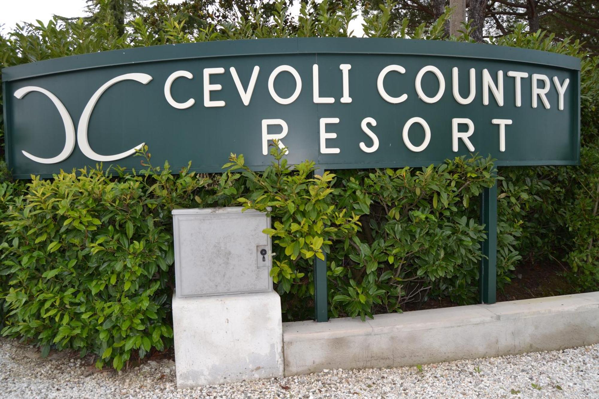 Cevoli Country Resort Lari Kültér fotó