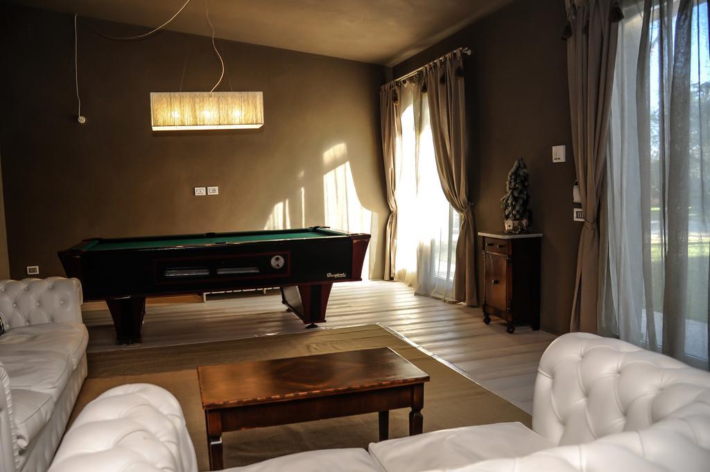 Cevoli Country Resort Lari Kültér fotó