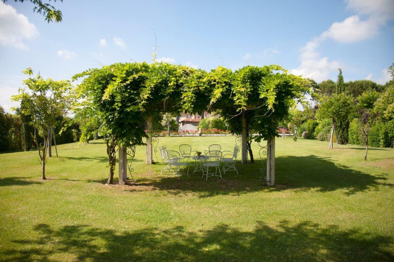 Cevoli Country Resort Lari Kültér fotó